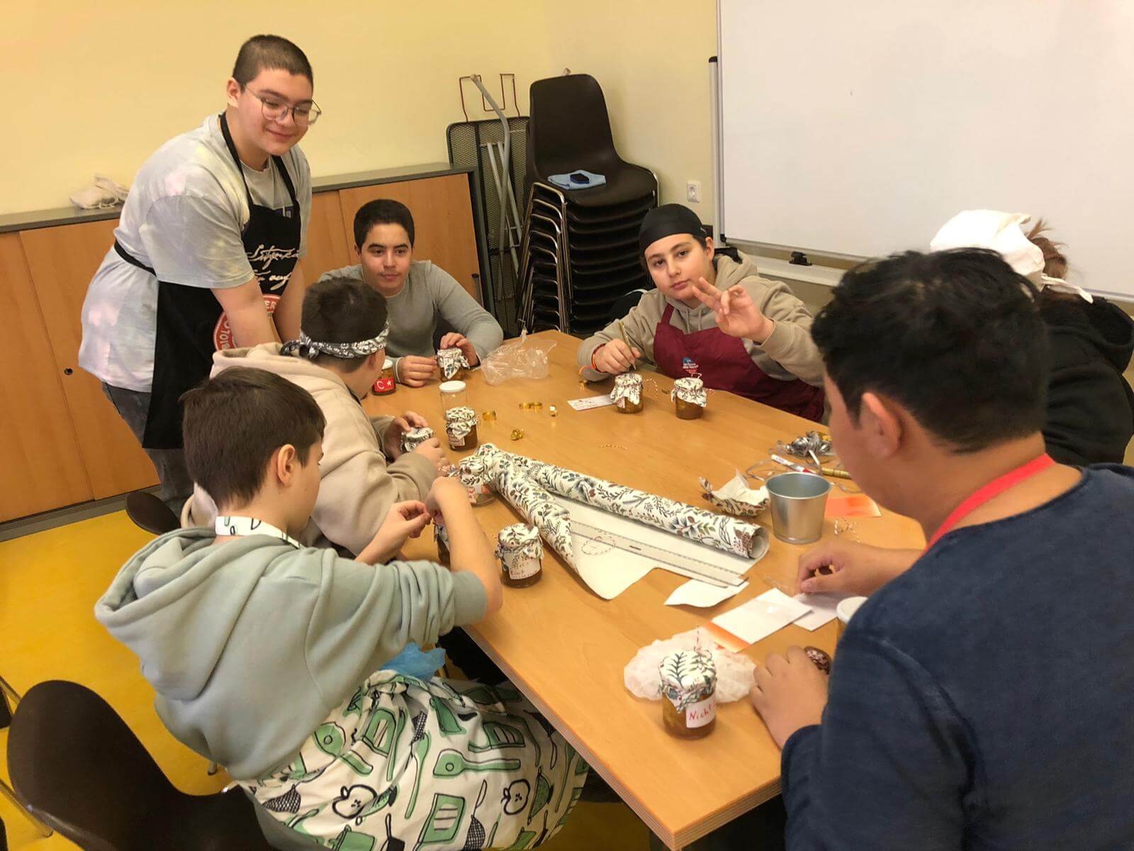 Weihnachtsstunde 3c - NÖ Mittelschule für Wirtschaft und Technik Wiener ...